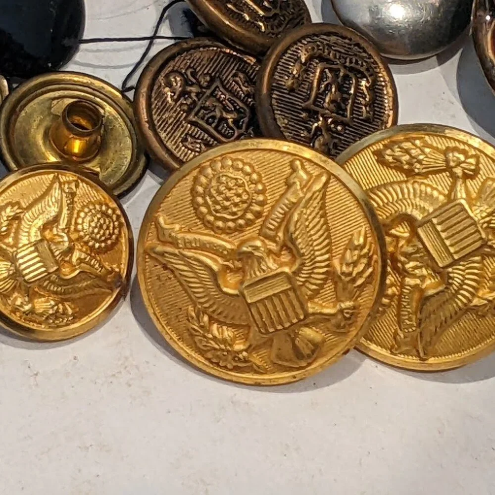 13.8oz Vintage Antique Button Brass Military Army Sailor Locket Mixed Sewing Lot - Picture 7 of 16